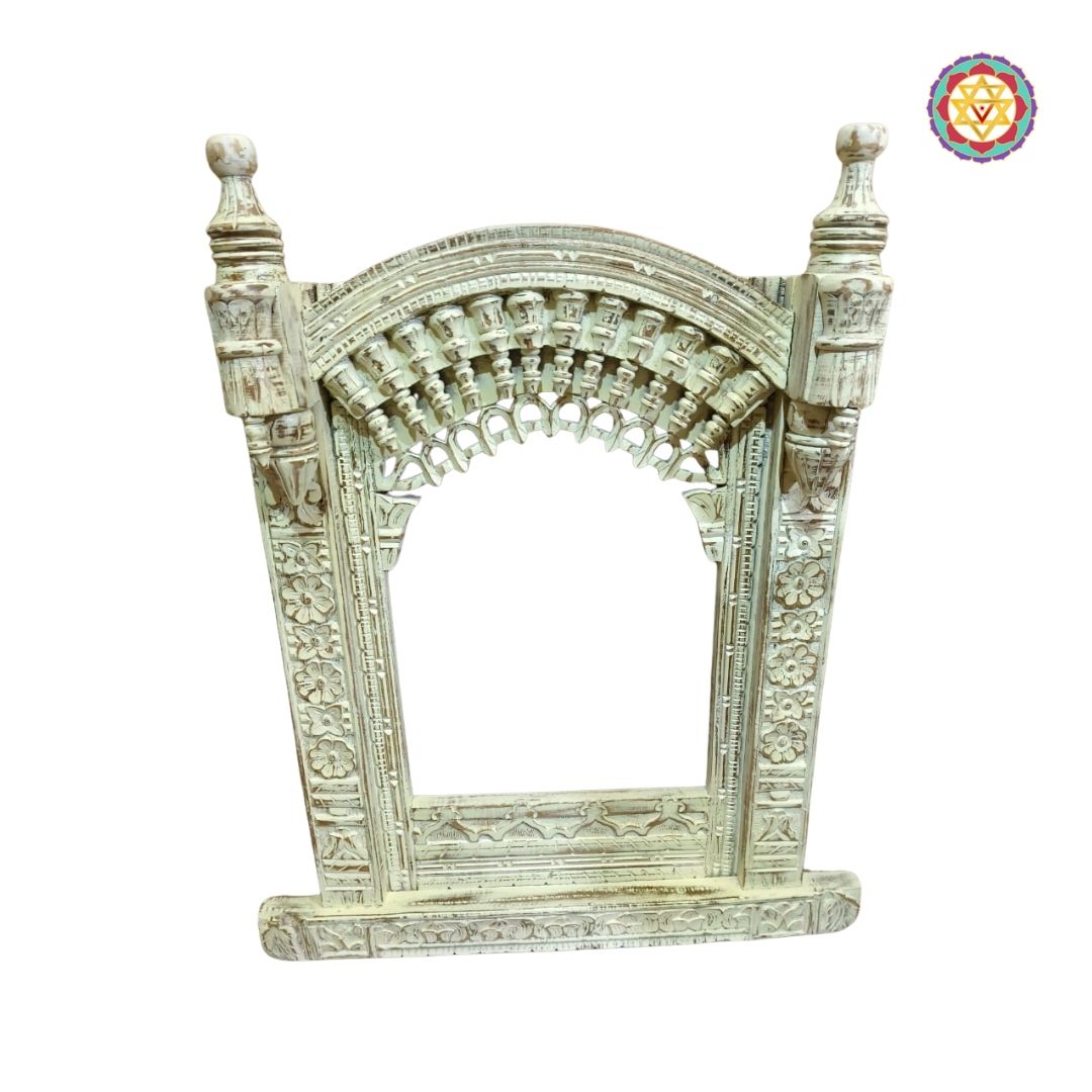 Hand-painted Shrinathji Pichwai with gold accents full view