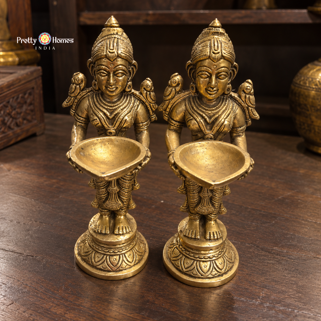Handcrafted Deepam Lady – Welcoming Lady in Brass (Single)