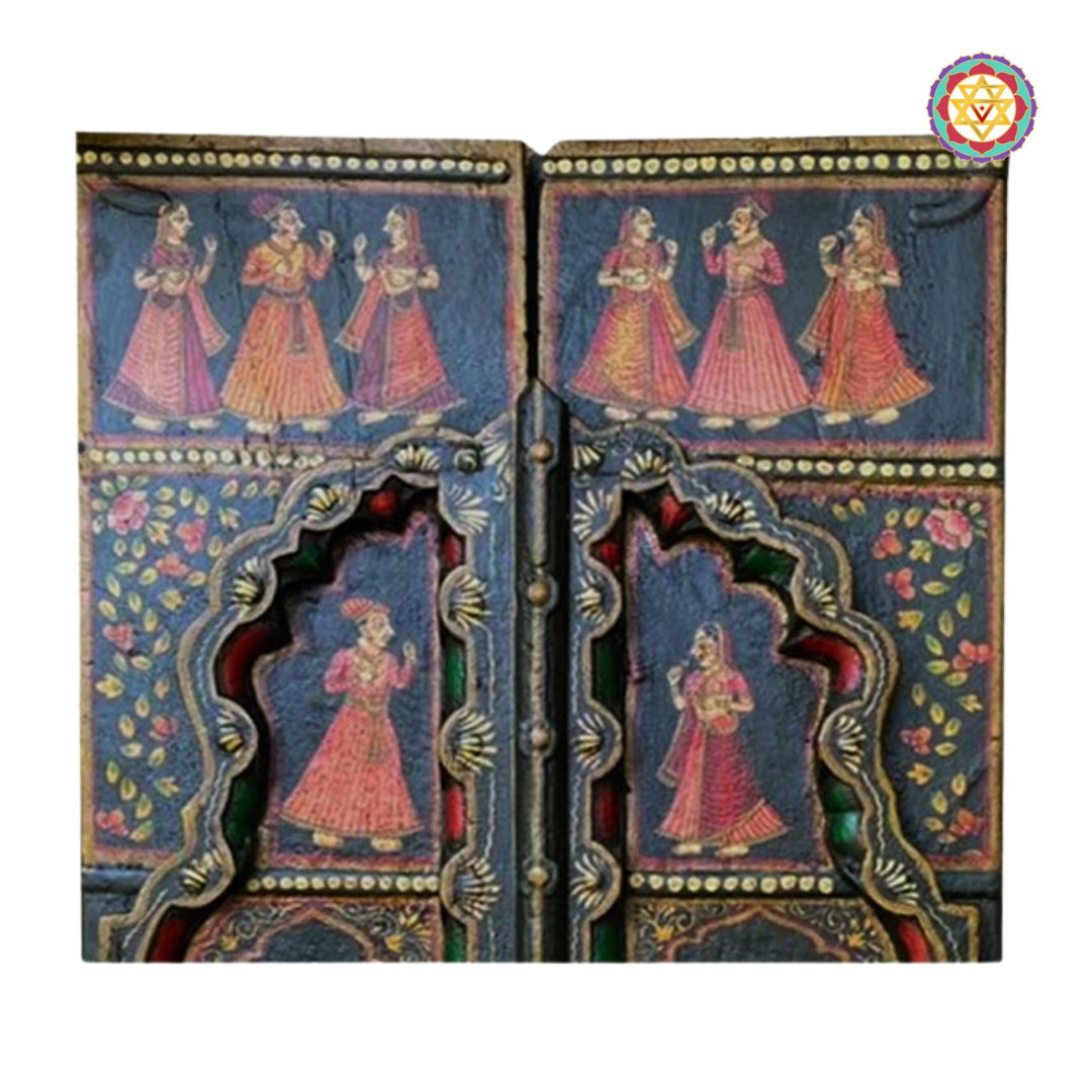 Close-up of top section – vintage Rajasthani-style painting