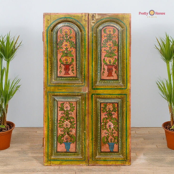 Green & Red Door Panel — Vintage-Style Wooden Wall Accent for Heritage Interiors