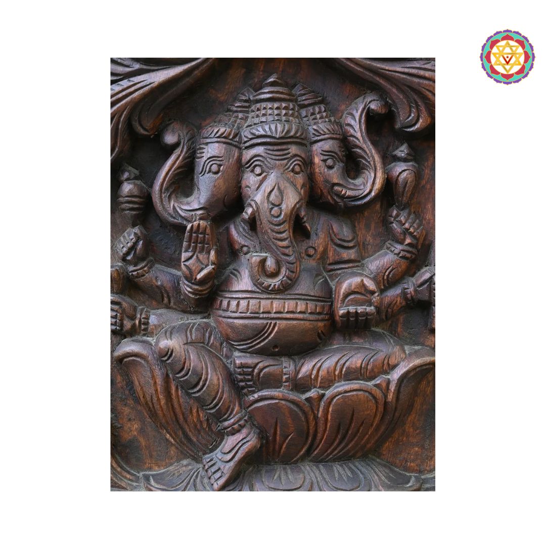 Zoomed view of Ganesha’s sacred symbols and posture
