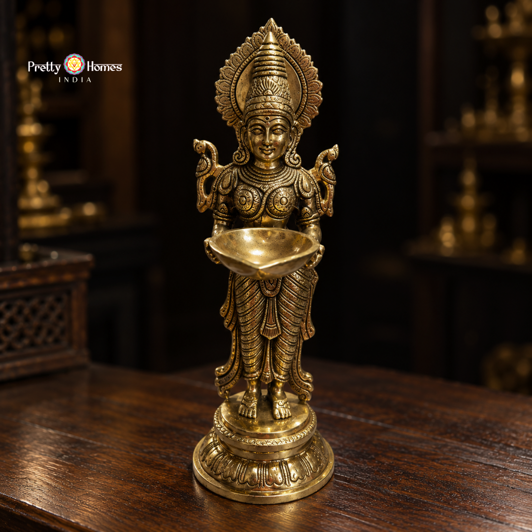 Handcrafted Toppling Pine Brass Décor (Single)