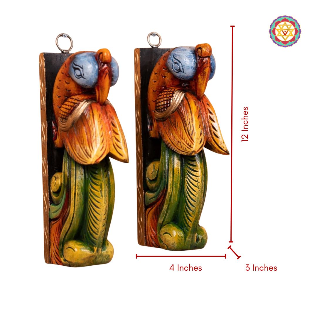 “Traditional multicolour parrot wall bracket handcrafted in Vagai wood”