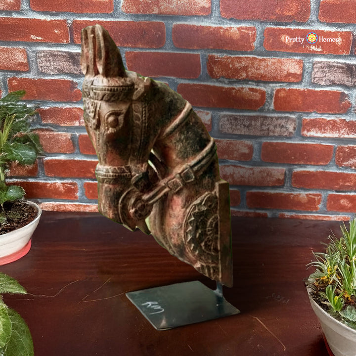 Hand-Carved Architectural Wooden Horse Head on Stand – Collectible Decorative Sculpture for Styling Spaces