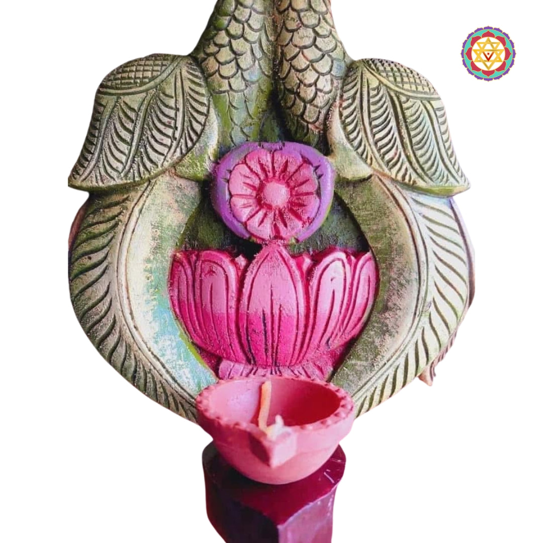 Beautiful carved Twin Parror design Deepam/Tealight Holder