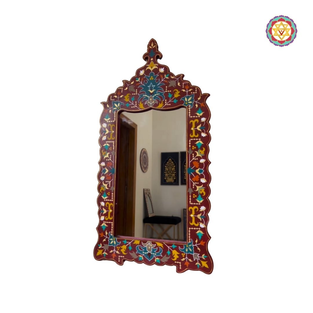 Side angle of the mirror frame showing colors and texture