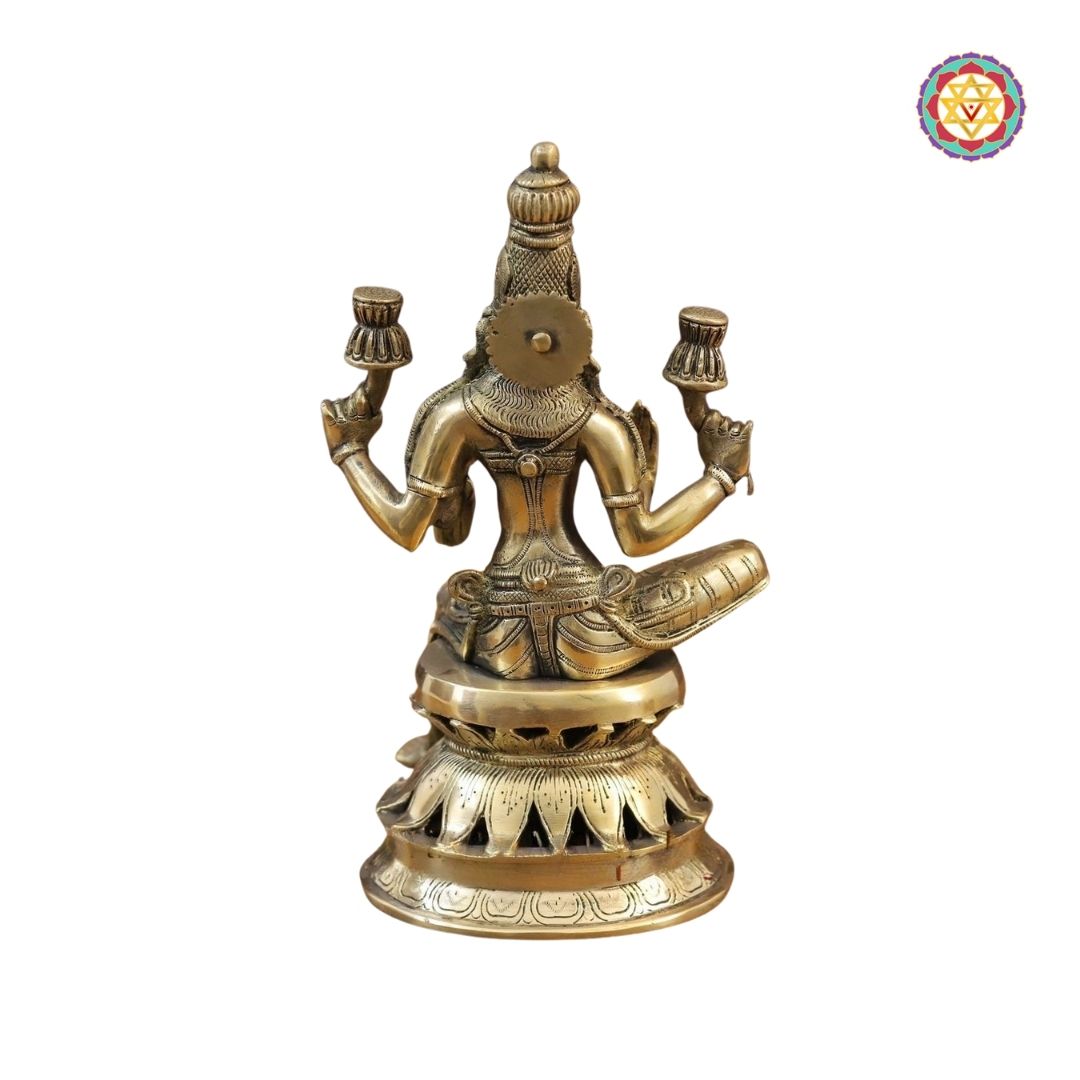 Brass Saraswati Idol – The Embodiment of Wisdom and Grace (12”)