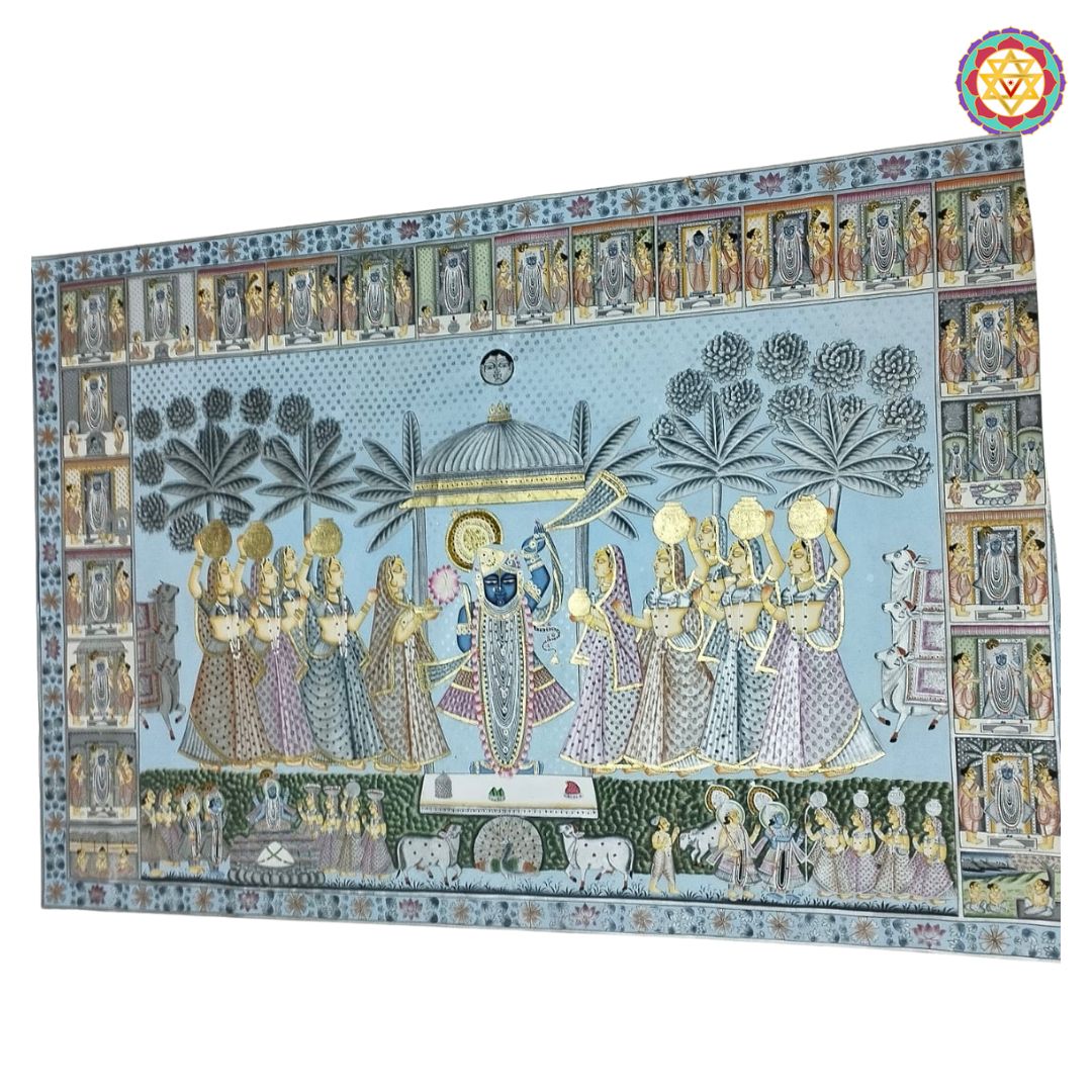 handpainted horizontal pichwai vintage style shrinathji darshan with golikas full framed view showing vintage finish and mounting suggestion