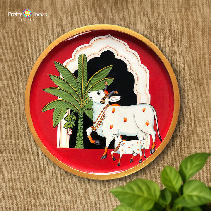 Handpainted Pichwai Wall Plate – Cows Under the Mehrab