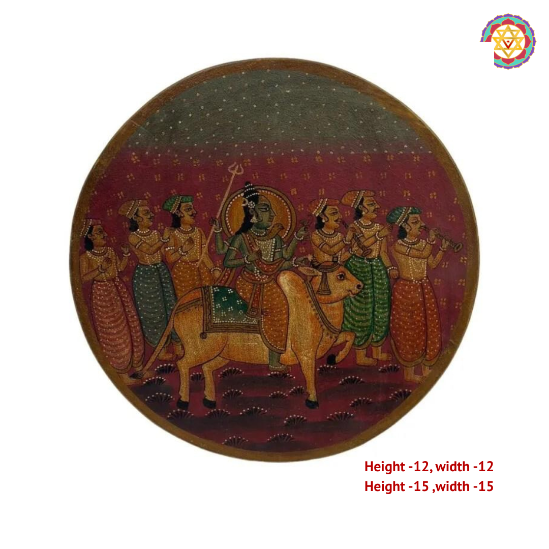 Side profile of vintage finish Pichwai wall plate artwork