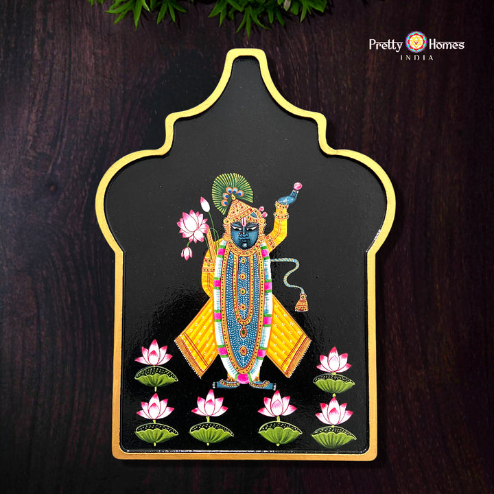 Arabesque pichwai hand-painted Shrinathji wooden wall plate with devotional theme